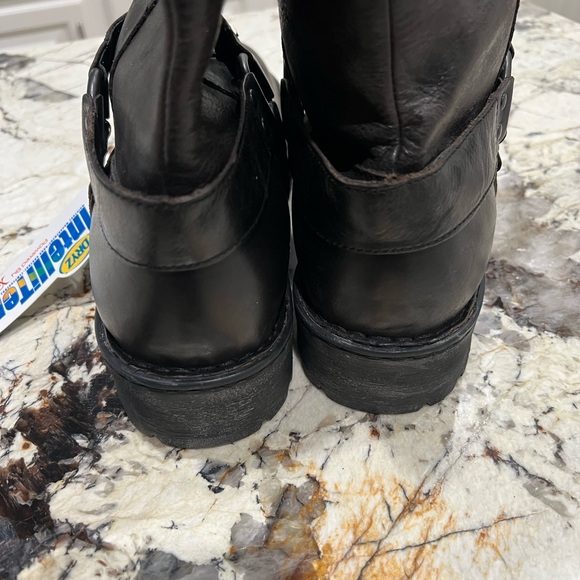 Born Riding or Engineer Boots Dark Brown. - Picture 7 of 12